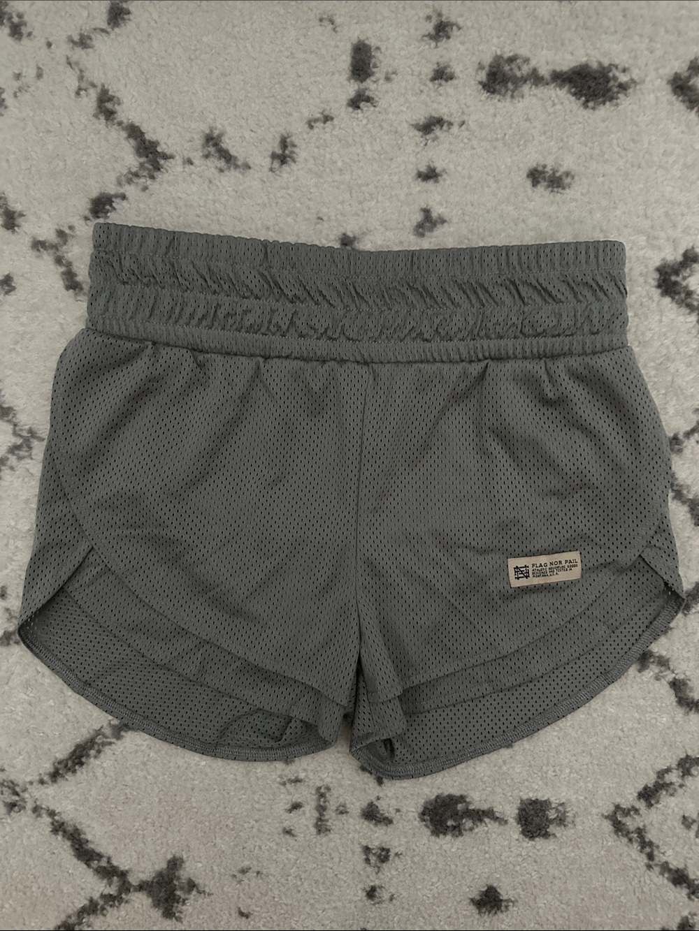 flag nor fail WOMENS MOMENTUM MESH SHORTS - GRAY